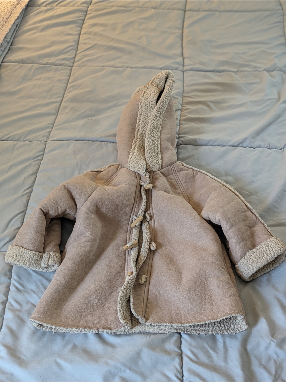 Tutto Piccolo Beige Sherpa-Lined Hooded Kids Coat